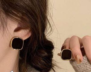 French Square Earrings Elegant Metallic Personalized Irregular Square Earrings Vintage Geometric Studs for Party Gifts Women's Accessories Stylish - Silver