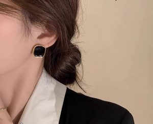 French Square Earrings Elegant Metallic Personalized Irregular Square Earrings Vintage Geometric Studs for Party Gifts Women's Accessories Stylish - Silver